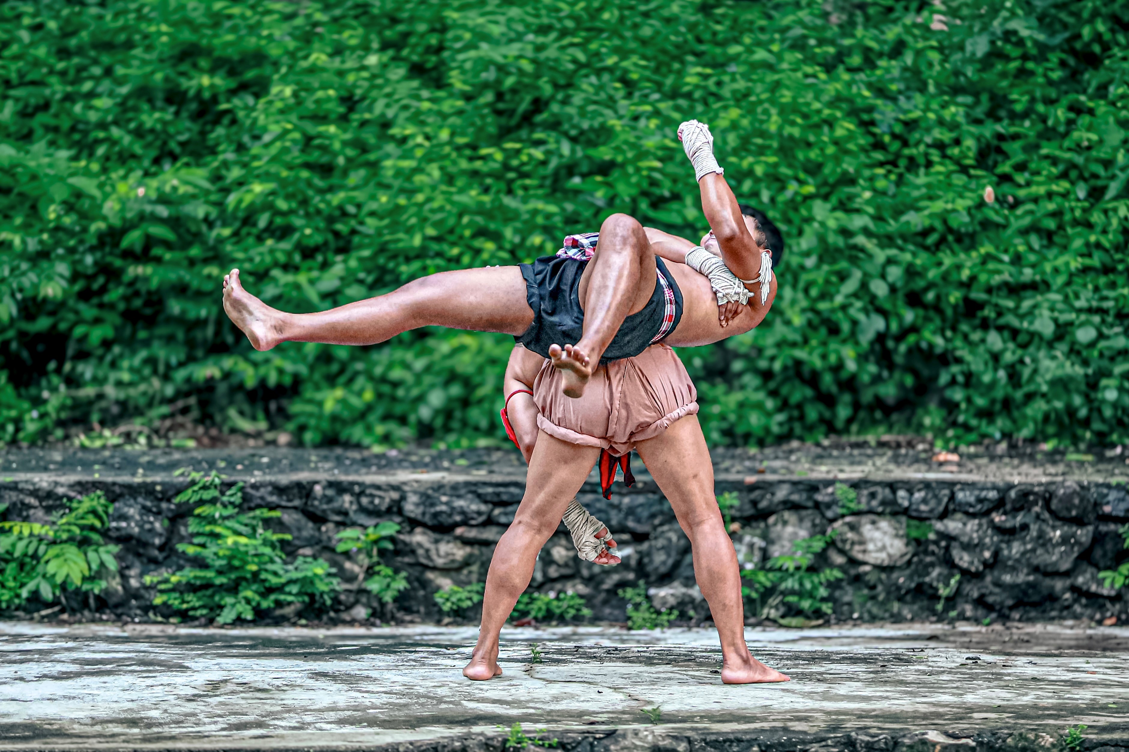 laksna-kar-chi-lukmi-tha-khun-yaks-pha-nang2