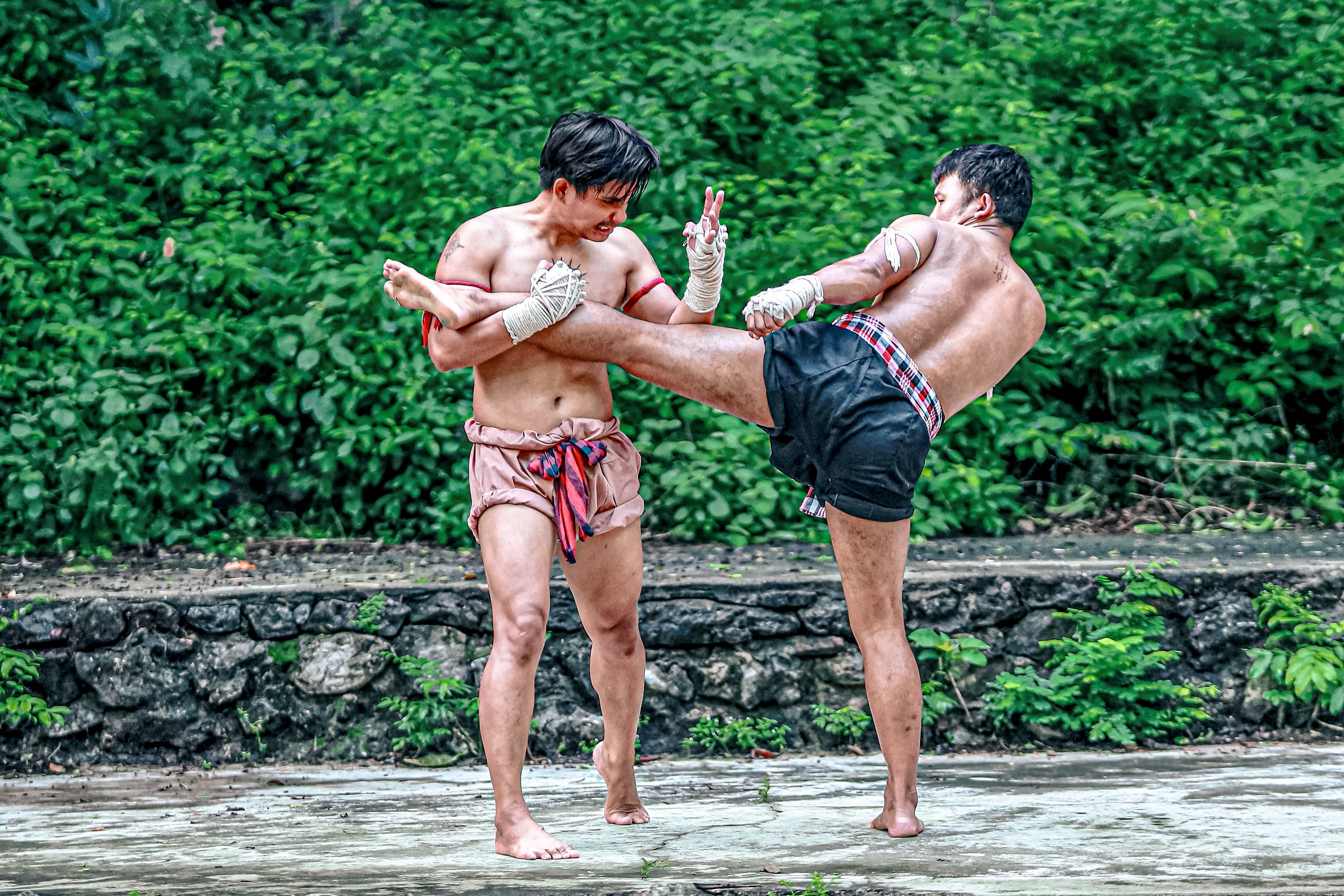 laksna-kar-chi-mae-mi-tha-hak-ngwng-xiyra23