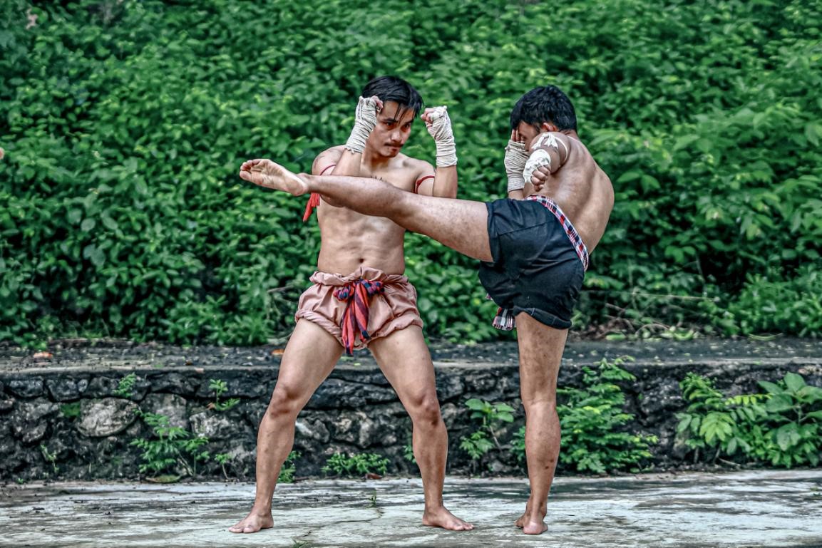 laksna-kar-chi-mae-mi-tha-pak-lukthxy2