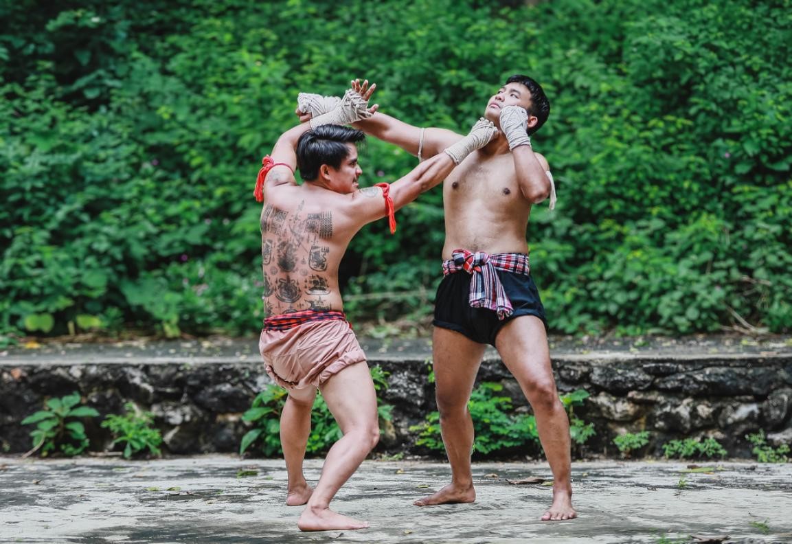 laksna-kar-chi-mae-mi-tha-ta-ther-kha-fak2